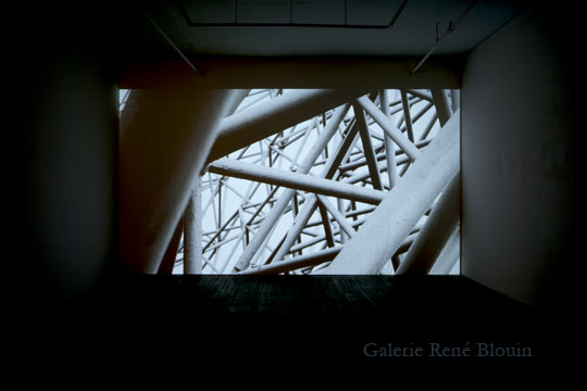 Soleil différé Video, Vue de l’exposition (2010-2011) : Pascal Grandmaison, Photo: Richard Max Tremblay
