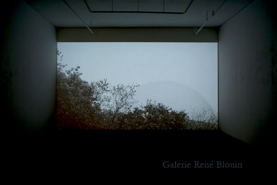 Soleil différé Video, Vue de l’exposition (2010-2011) : Pascal Grandmaison, Photo: Richard Max Tremblay