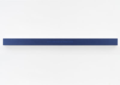 Francine Savard, Lumière de la nuit, 2018, médiums mixtes sur toile marouflée sur caisson de bois, 10,16 × 177,8 × 10,16 cm