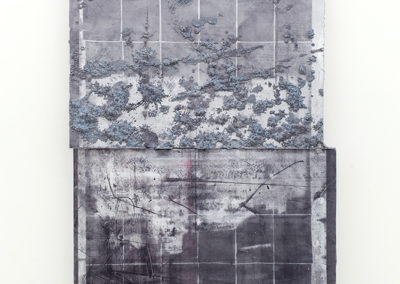Nicolas Lachance, Montage-01, 2018, Ciment de gypse, encre, bois et fibre de verre, 96,5 x 72,3 cm / 38 x 28,5 pouces